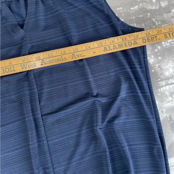 Susan Lawrence Top Sleeveless Navy Blue Size XL Metal Detail on the neck - Picture 6 of 8